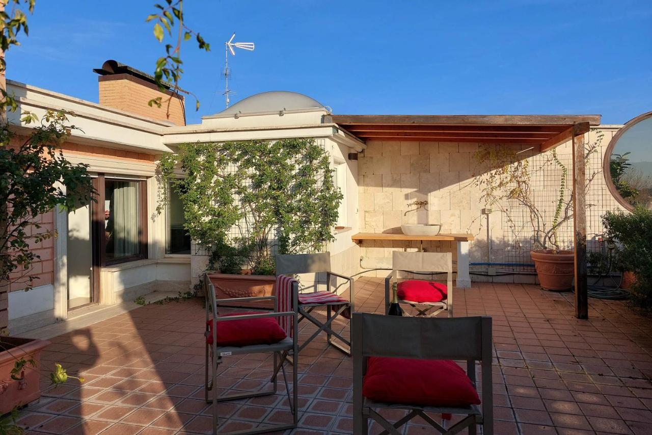 Apartamento Beautiful Loft In Ponte Milvio With Terrace Roma Exterior foto