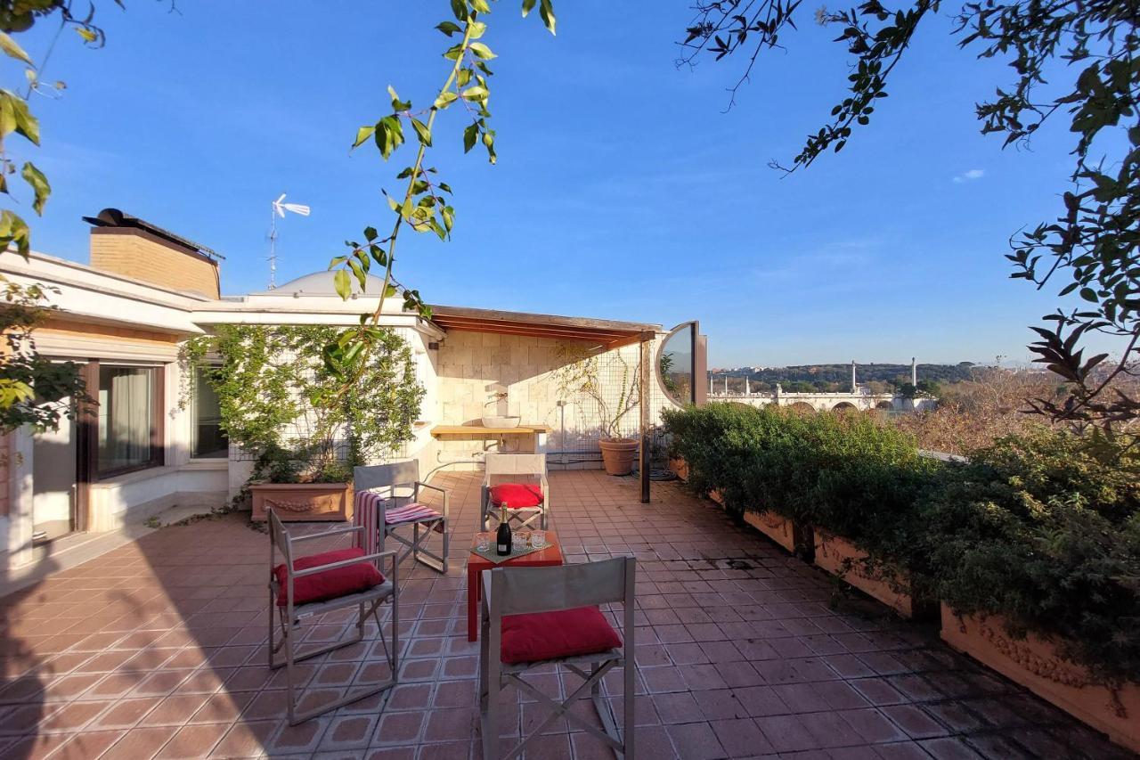 Apartamento Beautiful Loft In Ponte Milvio With Terrace Roma Exterior foto