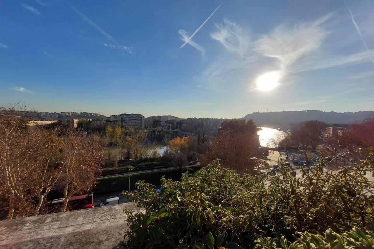 Apartamento Beautiful Loft In Ponte Milvio With Terrace Roma Exterior foto