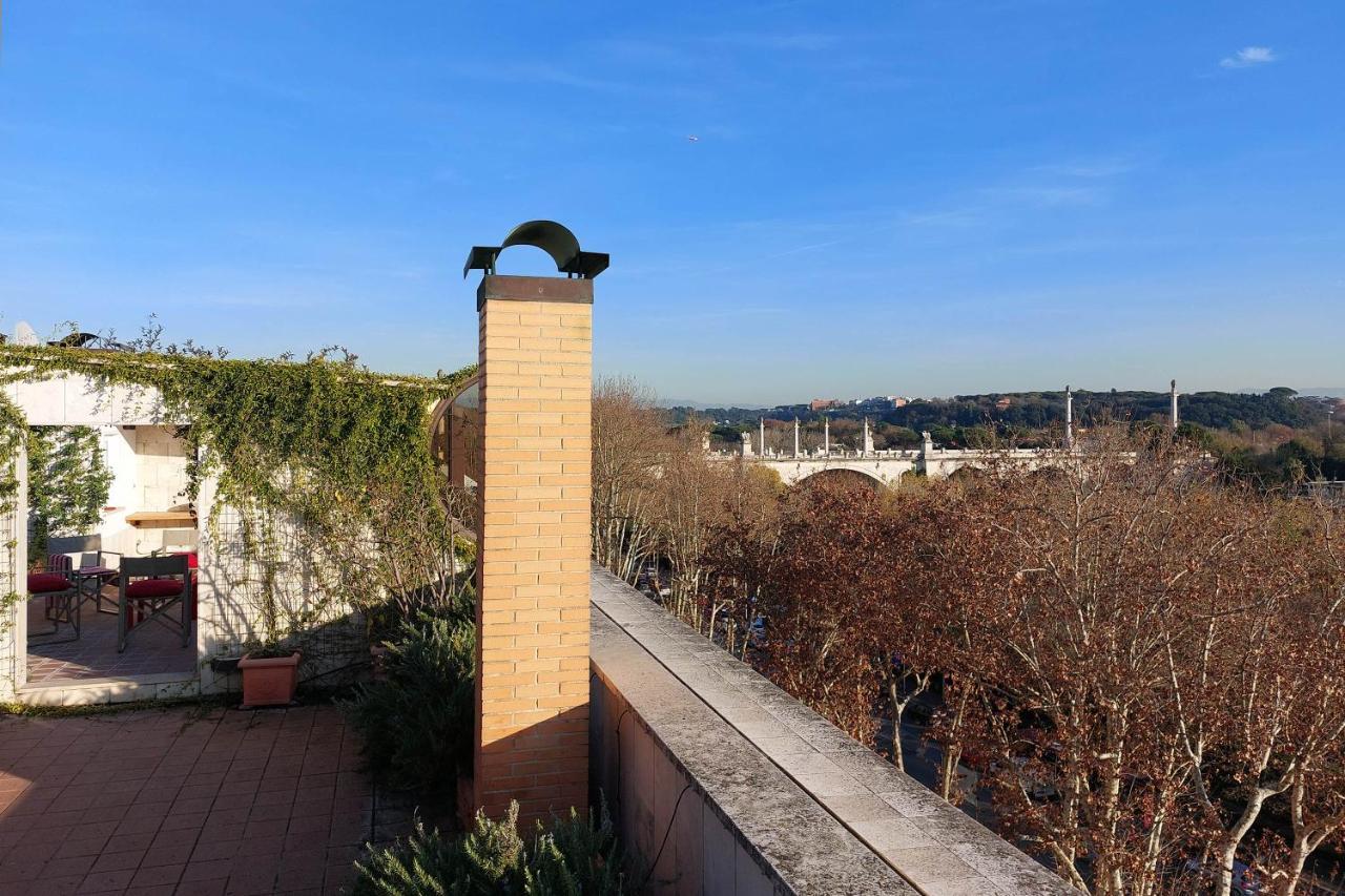 Apartamento Beautiful Loft In Ponte Milvio With Terrace Roma Exterior foto